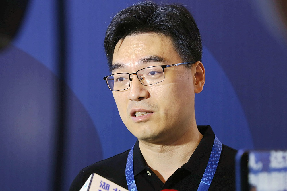 首席执行官 张明华